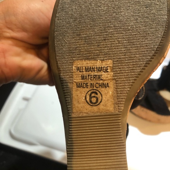 Black strap wedges - Picture 2 of 3